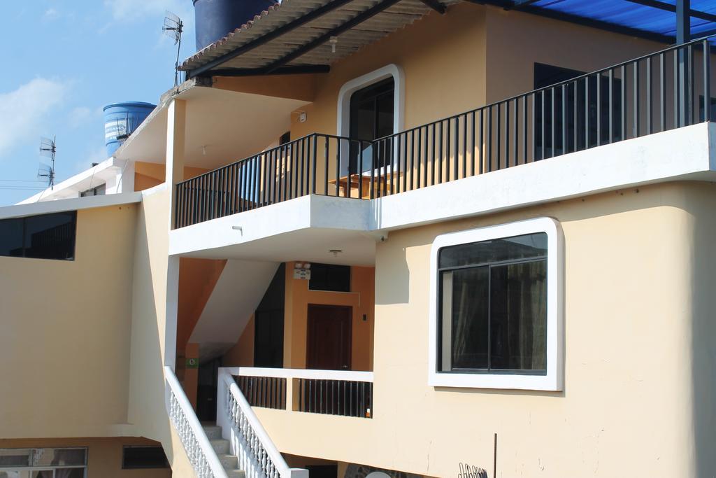 فندق Dolphin House بويرتو بكويريزو مورينو المظهر الخارجي الصورة
